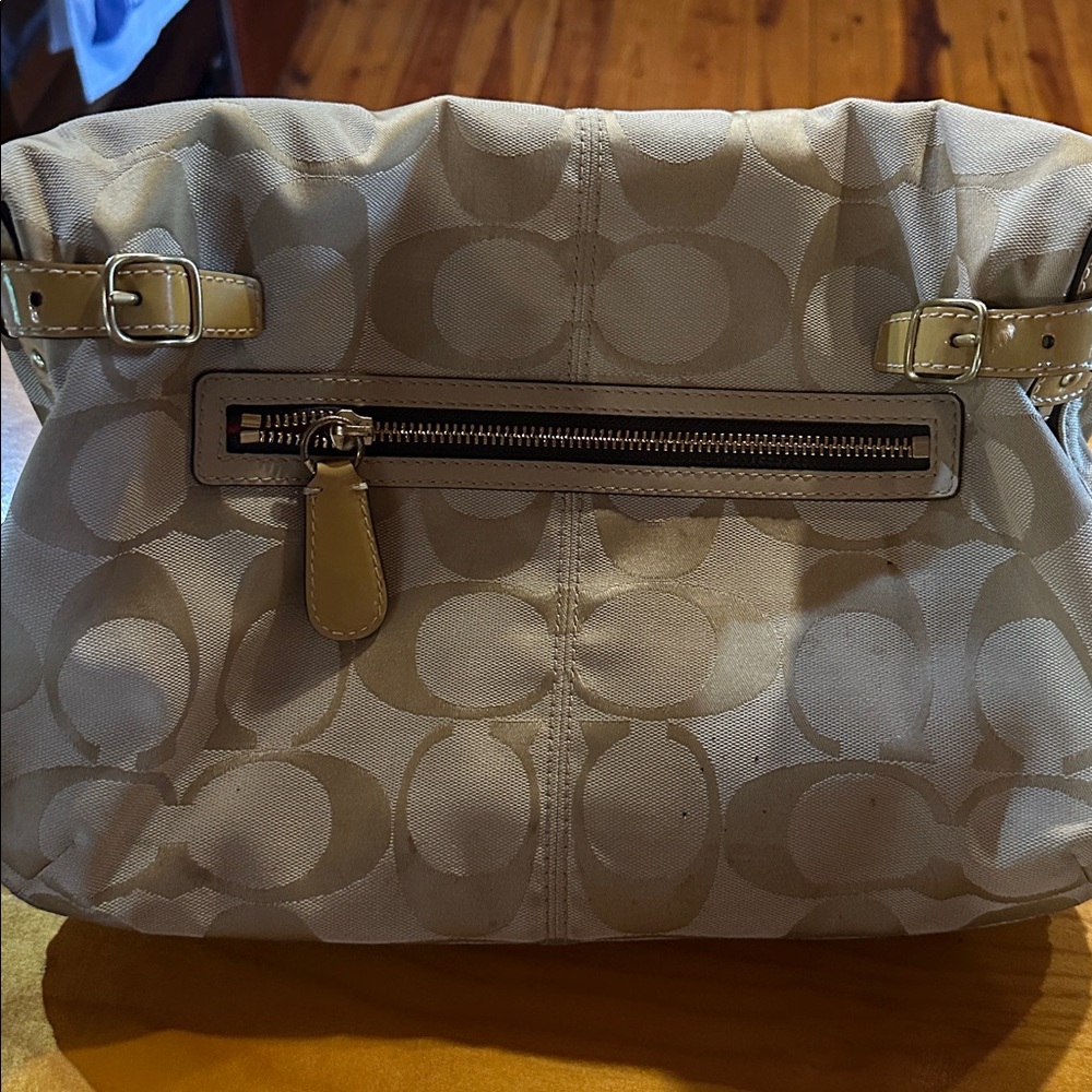 Coach Tan and Cream Hobo Bag - Picture 4 of 4